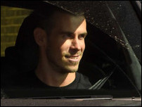 ����� ����