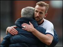 ����� ����