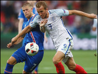 ����� ����