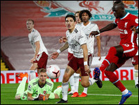 ����� ����