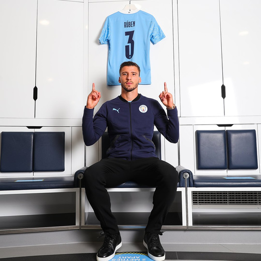 ����� ����