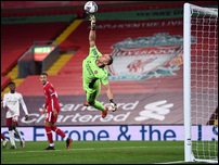 ����� ����