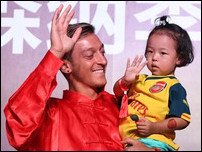 ����� ����