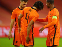 ����� ���