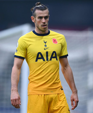 ����� ����