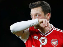 ����� ����