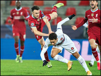 ����� ����