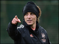 ����� ����