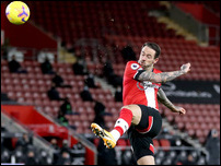 ����� ����