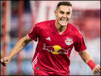 ����� ����