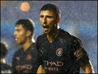 ����� ����