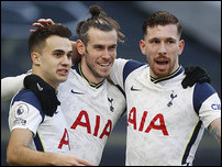 ����� ����