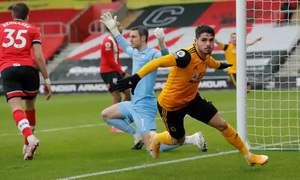 ����� ����