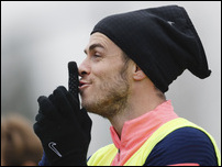 ����� ����