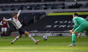 ����� ����