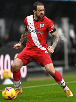 ����� ����