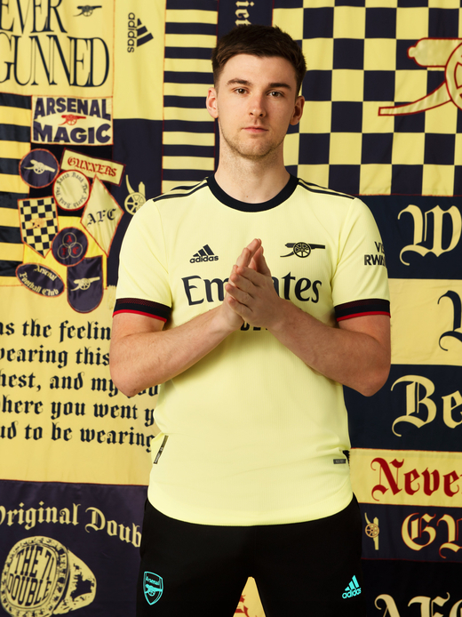 Новая выездная форма Арсенала на сезон 2021/22 Новая выездная форма Арсенала на сезон 2021/22