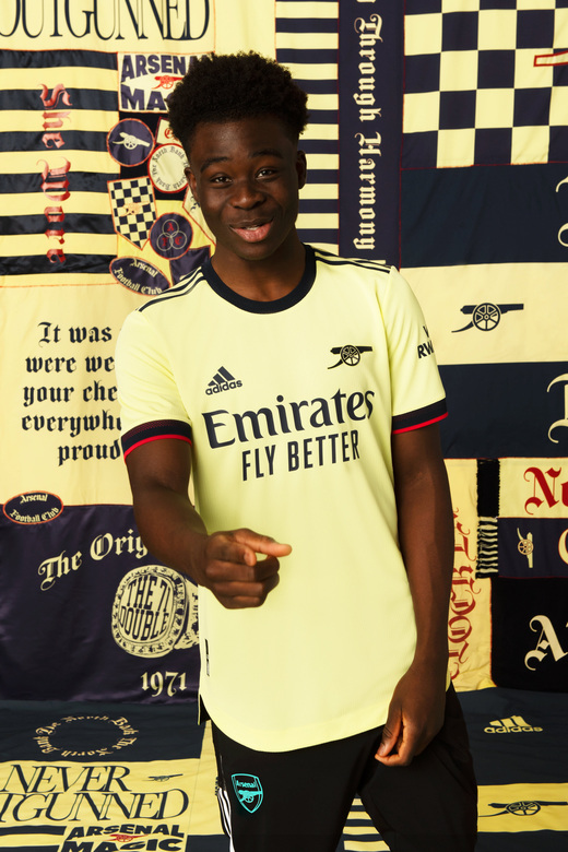 Новая выездная форма Арсенала на сезон 2021/22 Новая выездная форма Арсенала на сезон 2021/22