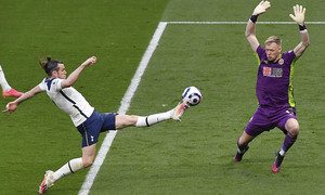 ����� ����