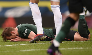 ����� ����