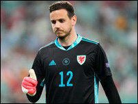 ����� ����