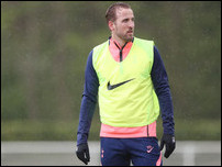 ����� ����