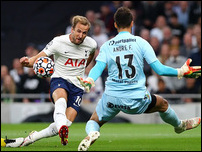 ����� ����