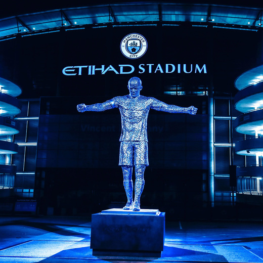 Статуя Венсана Компани Статуя Венсана Компани