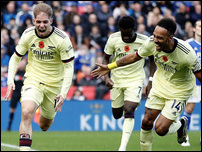 ����� ����-���