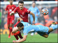 ����� ����