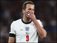 ����� ����