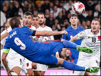 ����� ����