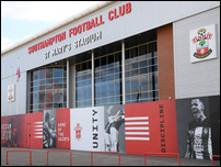 ����-����