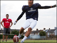 ����� ����