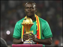 ����� ����