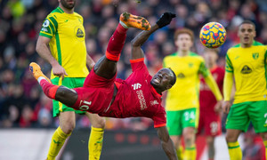 ����� ����