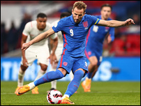 ����� ����