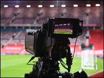 ��-������