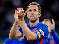 ����� ����