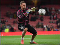 ����� ����