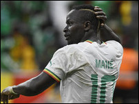 ����� ����