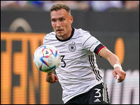 ����� ����