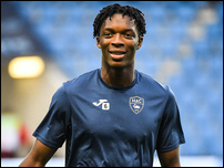 ����� ����