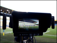 ��-������