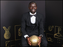 ����� ����