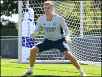 ����� ����