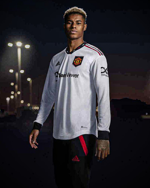 Новая выездная форма Манчестер Юнайтед на сезон 2022/23 Новая выездная форма Манчестер Юнайтед на сезон 2022/23