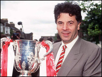 ����� ����