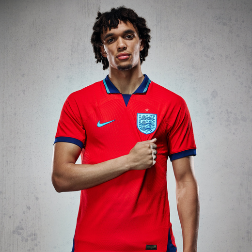 Новая форма сборной Англии на сезон 2022/23 Новая форма сборной Англии на сезон 2022/23