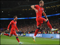 ����� ����